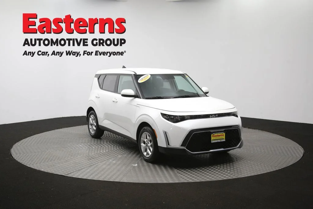 Used 2024 White Kia LX image 49