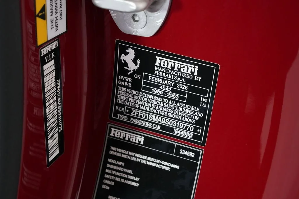 Certified Used 2025 Rosso Mugello Ferrari  image 32