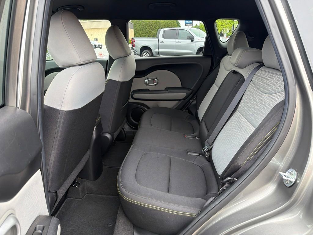 Used 2014 Gray Kia + image 19