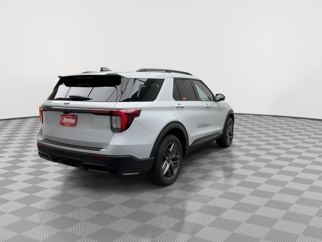 Used 2026 Space White Metallic Ford ST-Line image 44
