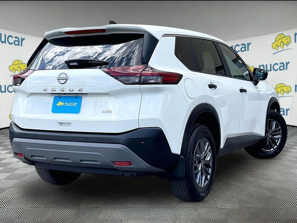 Used 2023 White Nissan S image 6