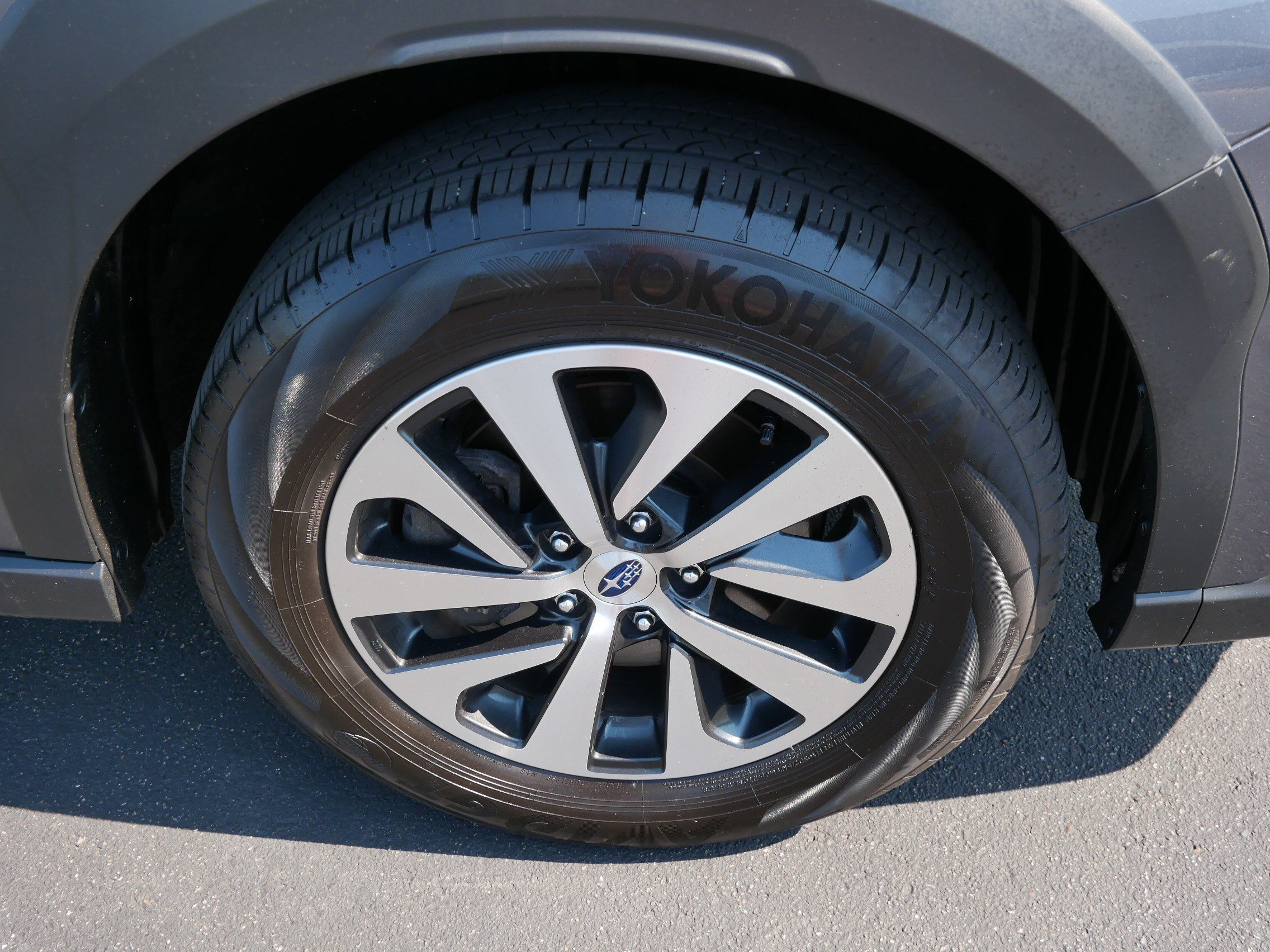 Used 2025 Magnetite Gray Metallic Subaru Premium image 15