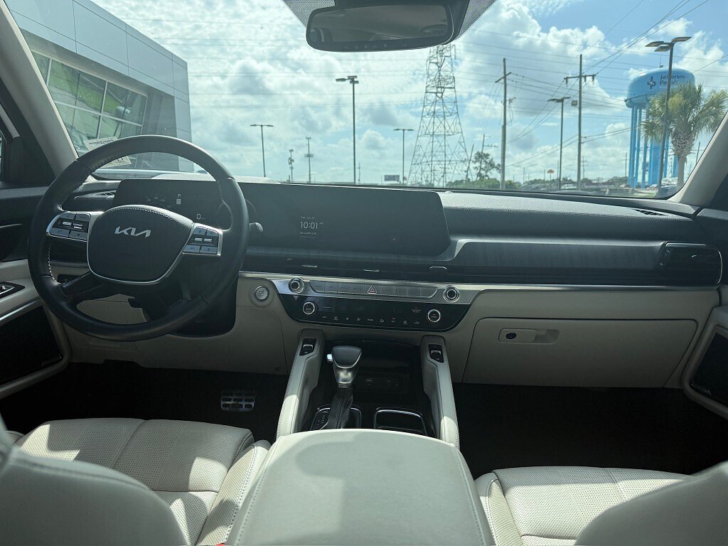 Used 2023 Glacial White Pearl Kia SX image 11