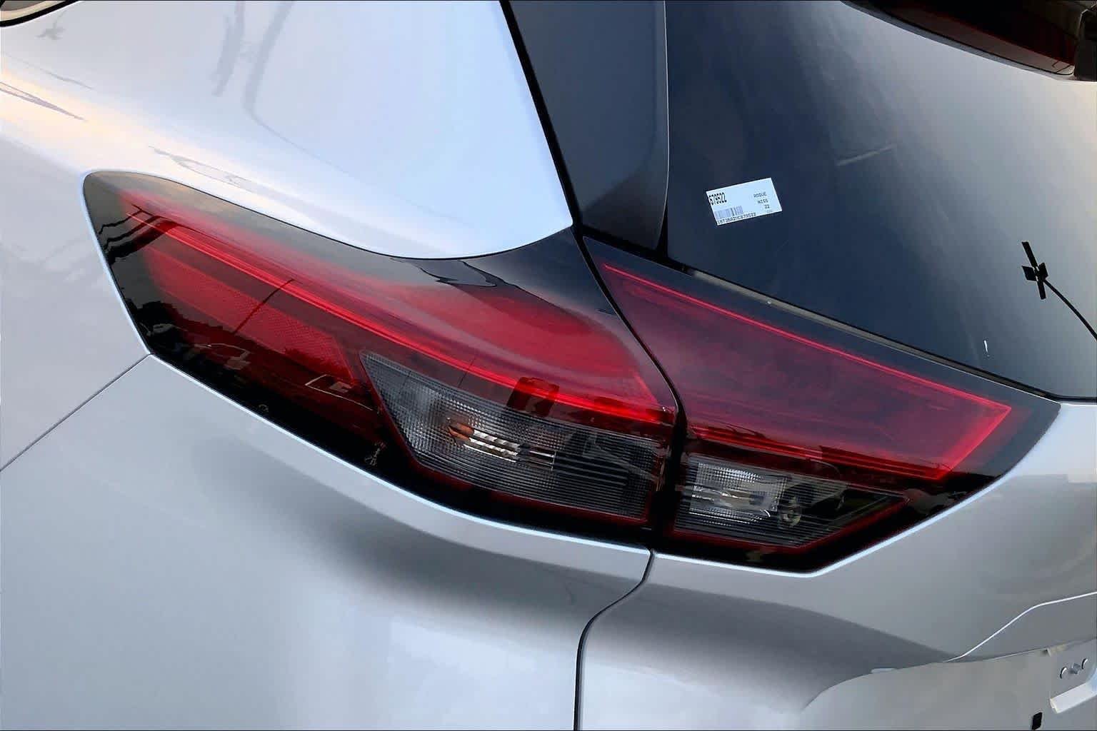 Used 2022 Brilliant Silver Metallic Nissan SV image 25
