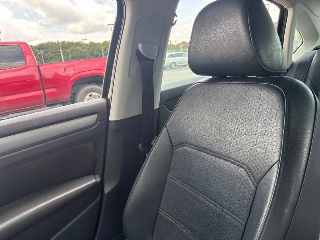 Used 2014 Black Volkswagen 1.8T Wolfsburg Edition image 3
