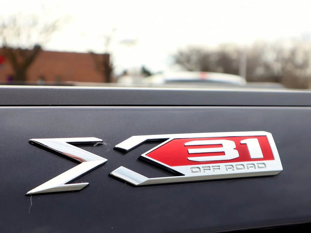 Used 2024 Titanium Rush Metallic GMC Elevation image 31