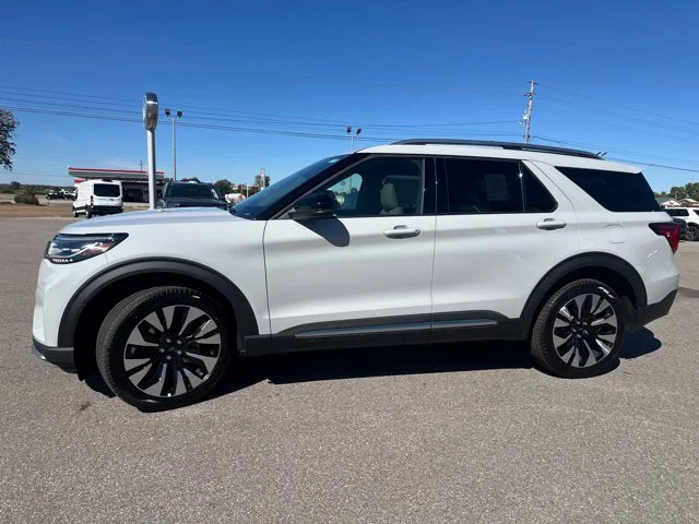 New 2027 Avalanche Gray Ford Platinum™ image 30