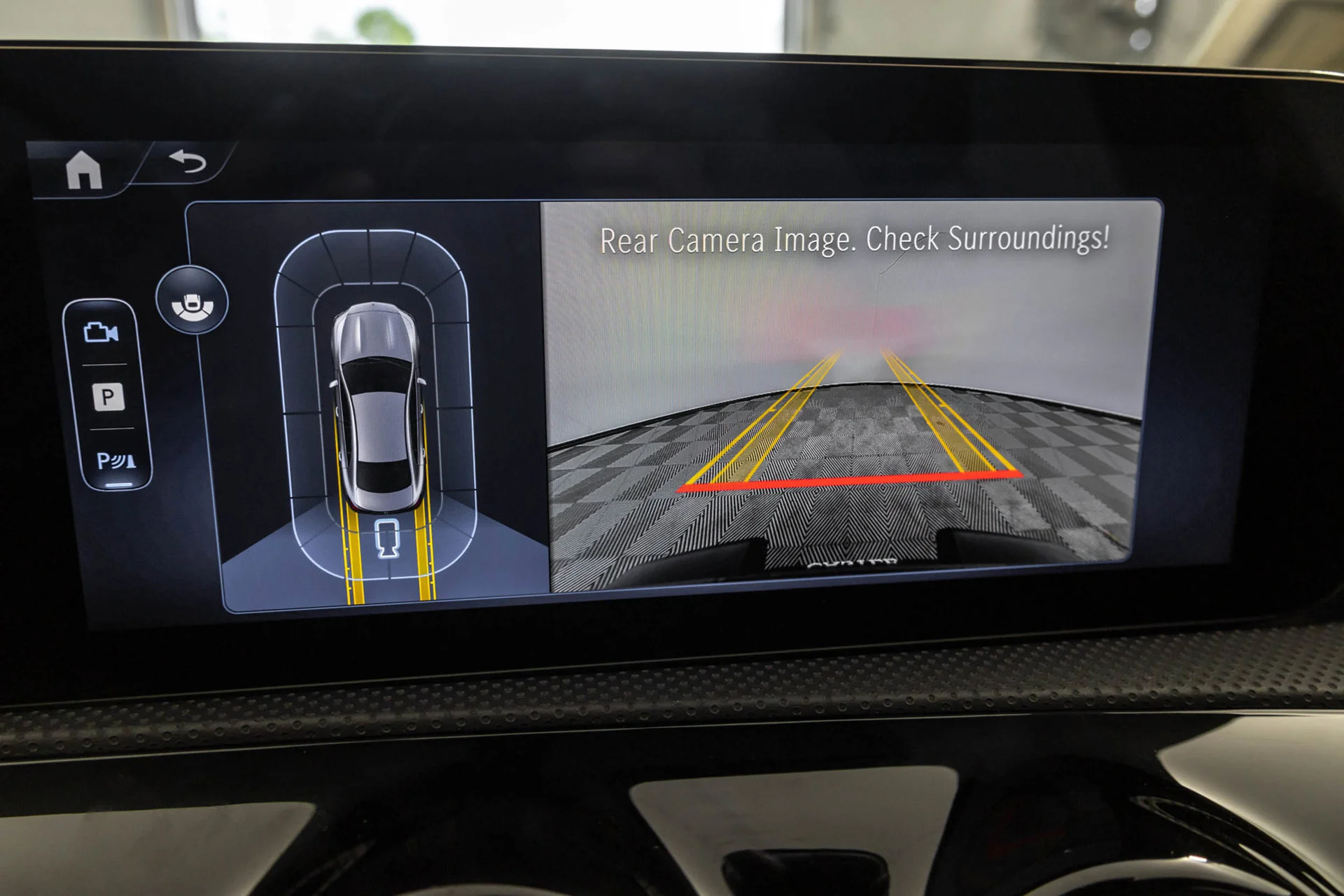 Used 2025 Black Mercedes-Benz 4MATIC® image 9