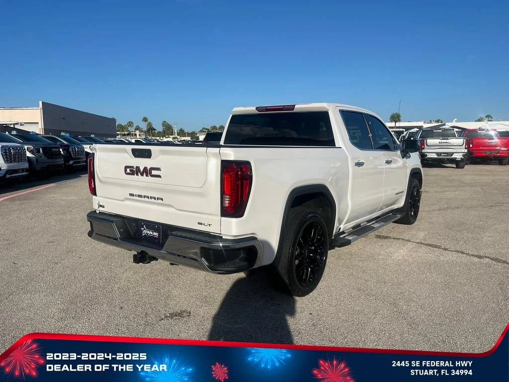 Used 2023 White Frost Tricoat GMC SLT image 5