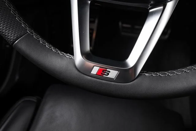 Used 2024 Daytona Gray Pearl Effect Audi 4.0T Prestige image 43