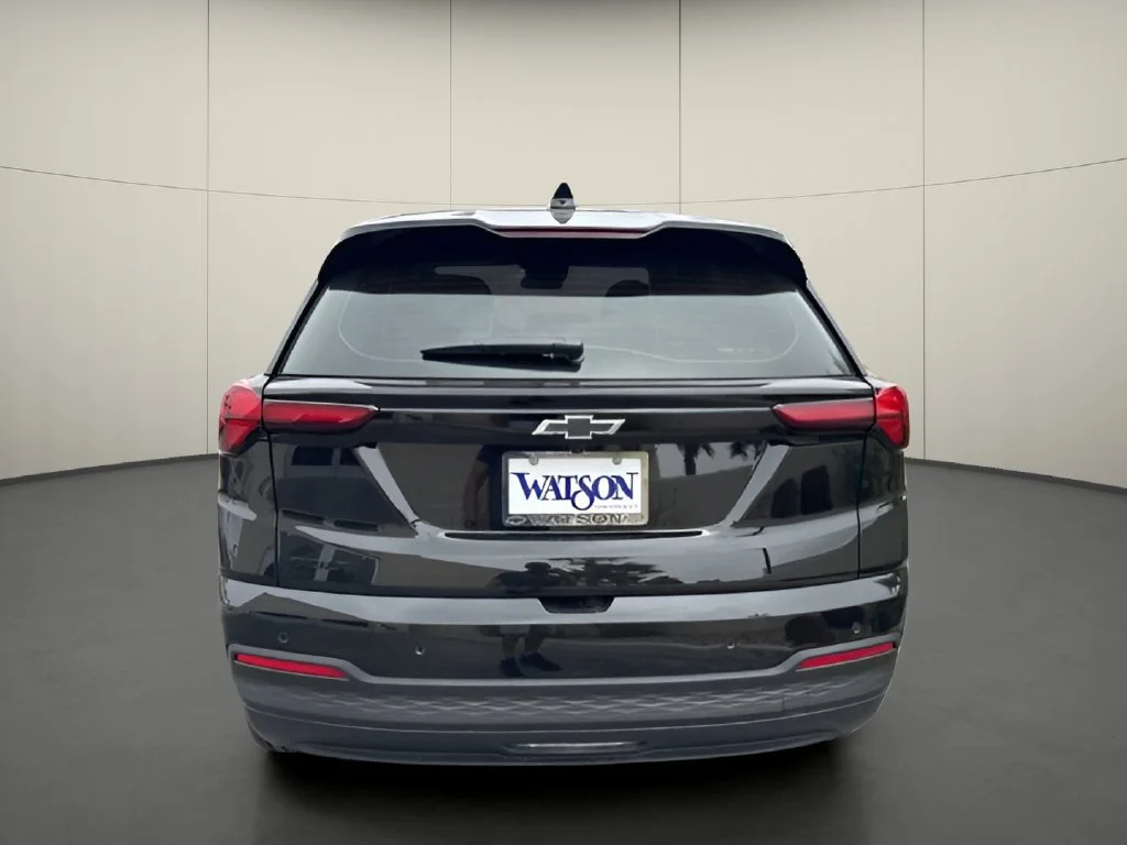 New 2027 Mosaic Black Metallic Chevrolet LT image 4