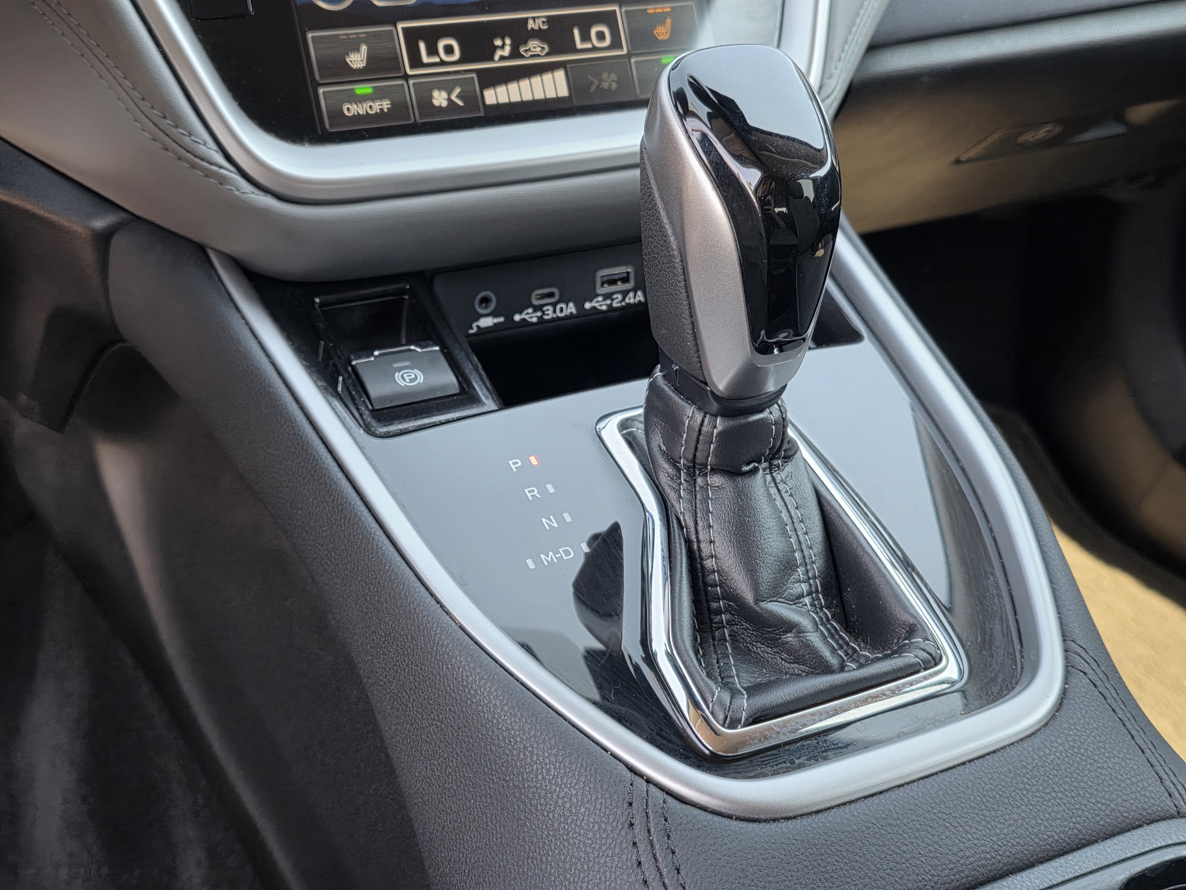 Used 2024 Crystal Black Silica Subaru Premium image 21