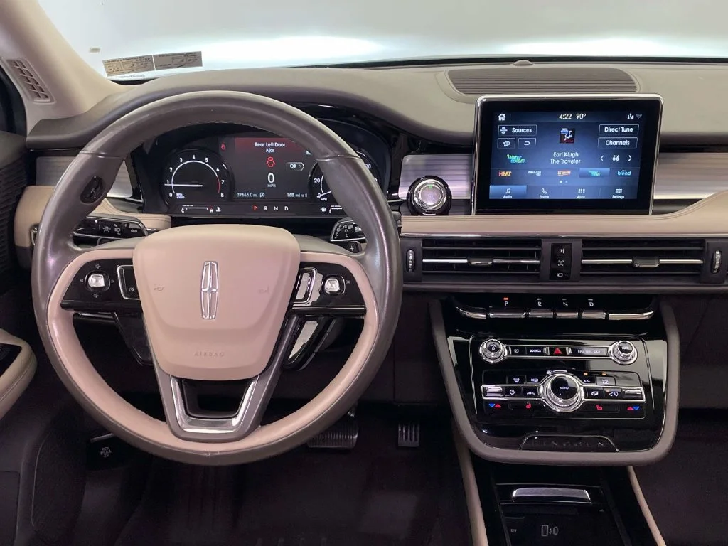 Used 2021 Gray Lincoln Standard image 19
