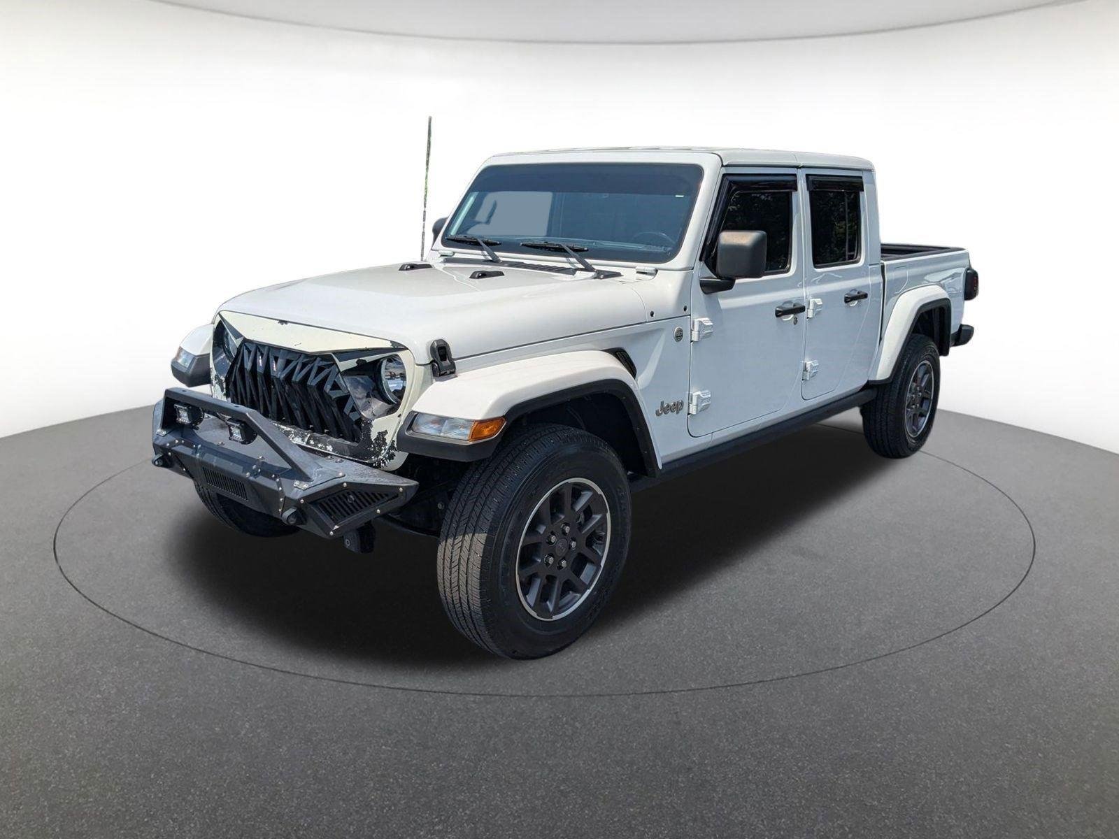 Used 2021 Bright White Clearcoat Jeep Overland image 10