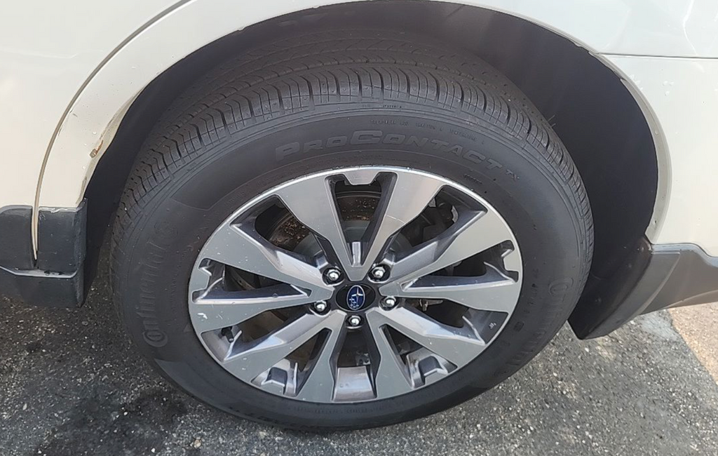 Used 2017 Crystal White Pearl Subaru 2.5i image 6
