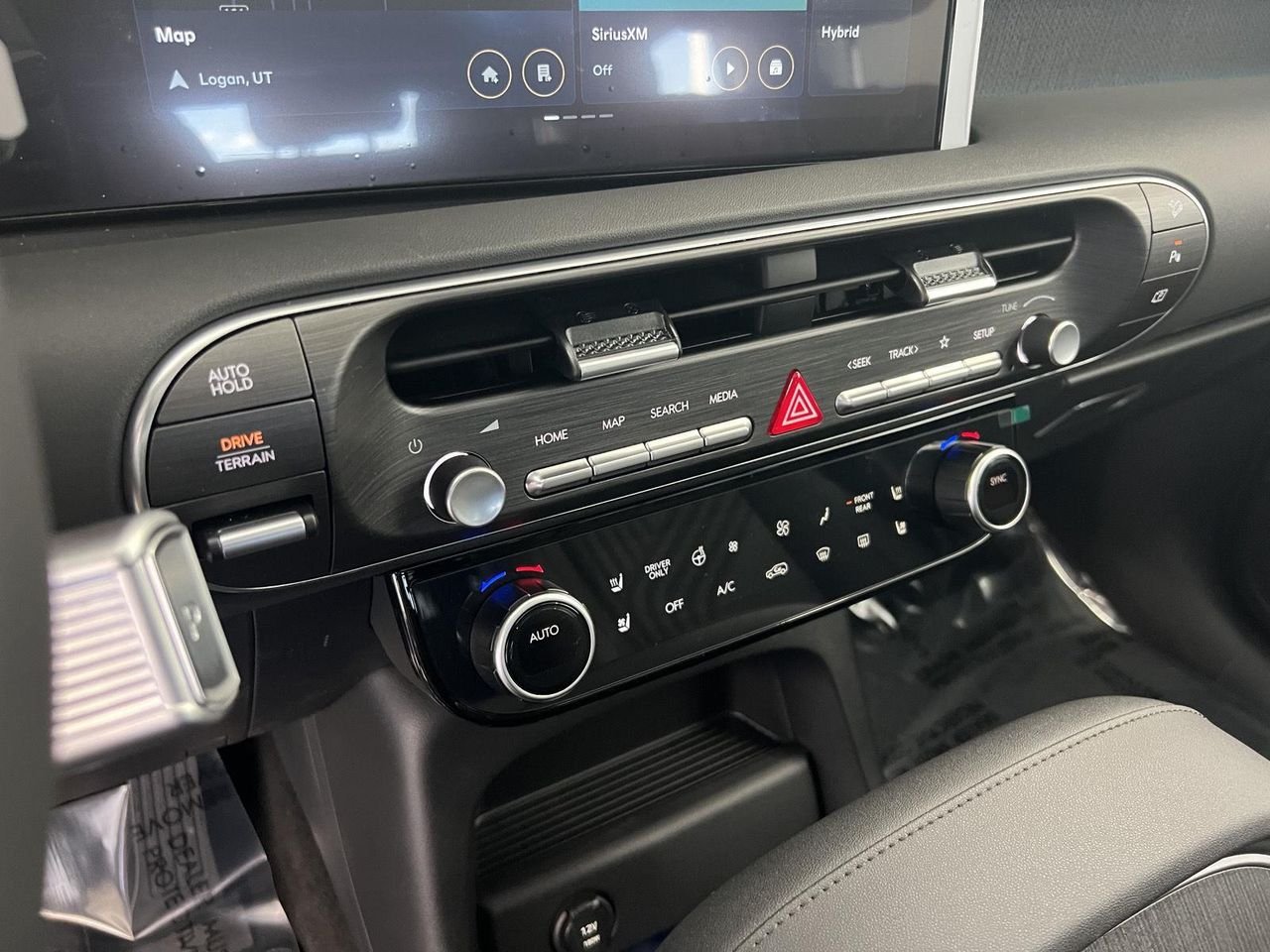 New 2026 Abyss Black Pearl Hyundai SEL Premium 8P image 17