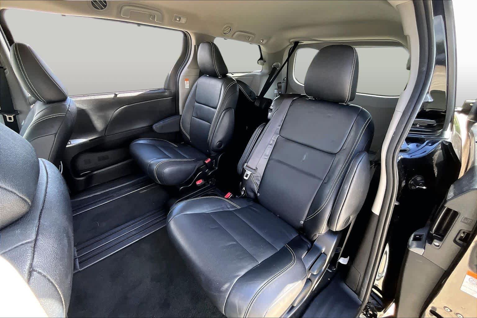 Used 2017 Midnight Black Metallic Toyota SE image 20