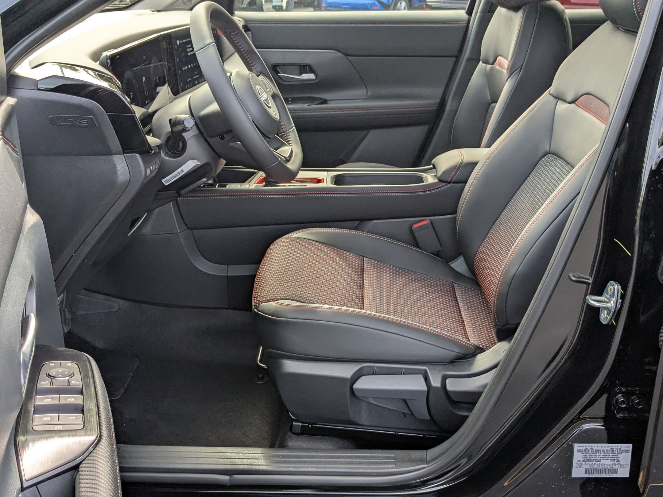 2026 Nissan KICKS SR AWD - Photo 11