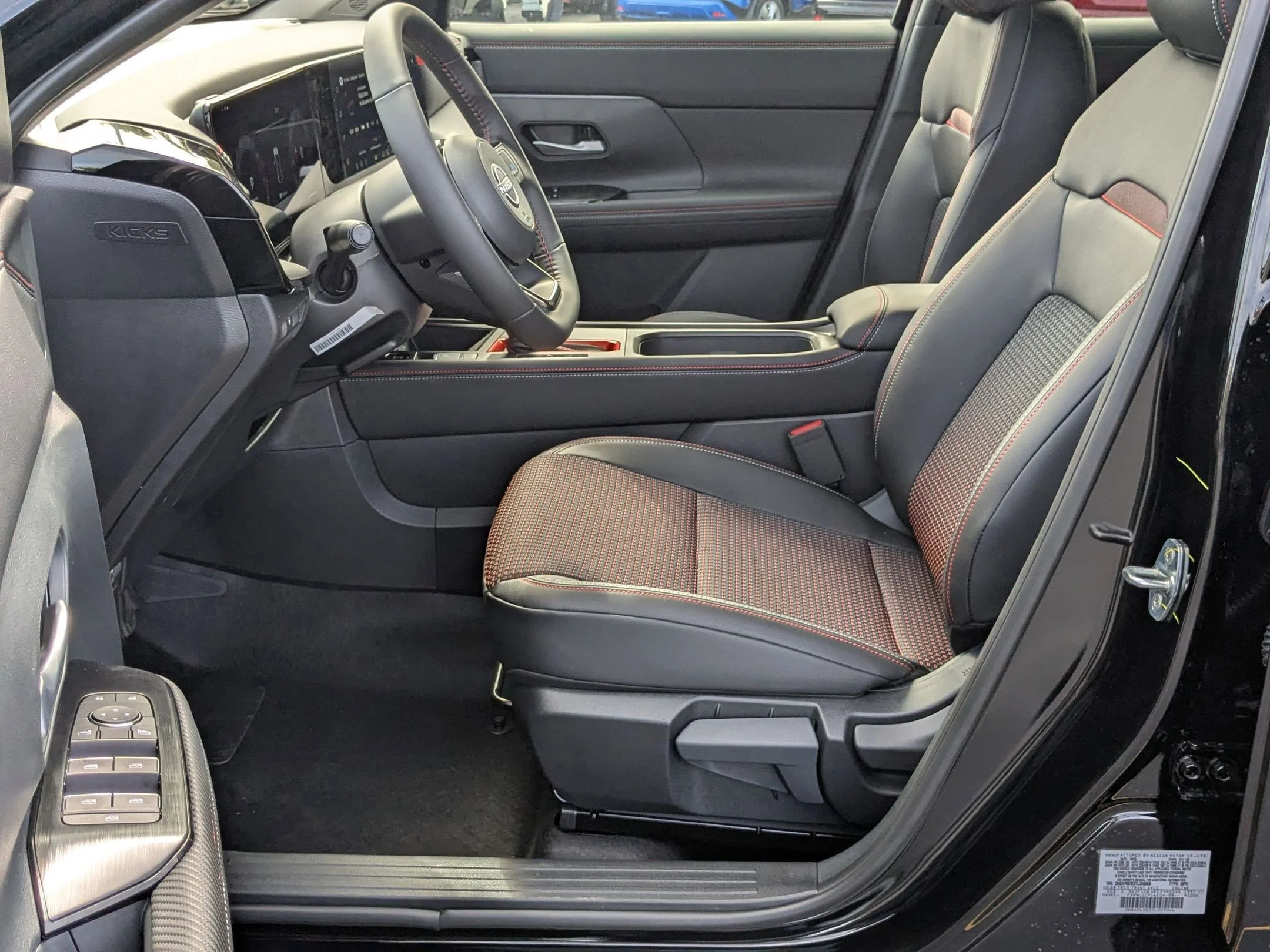 2026 Nissan KICKS SR AWD - Photo 11
