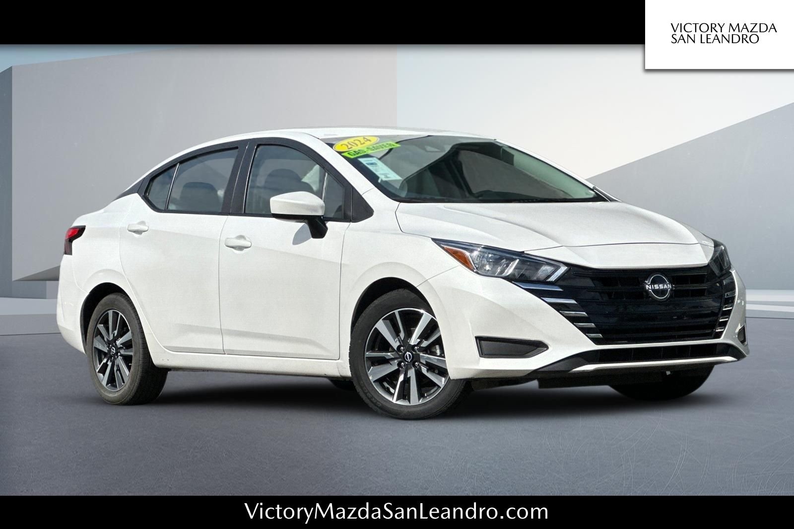 Used 2024 White Nissan 1.6 SV image 1