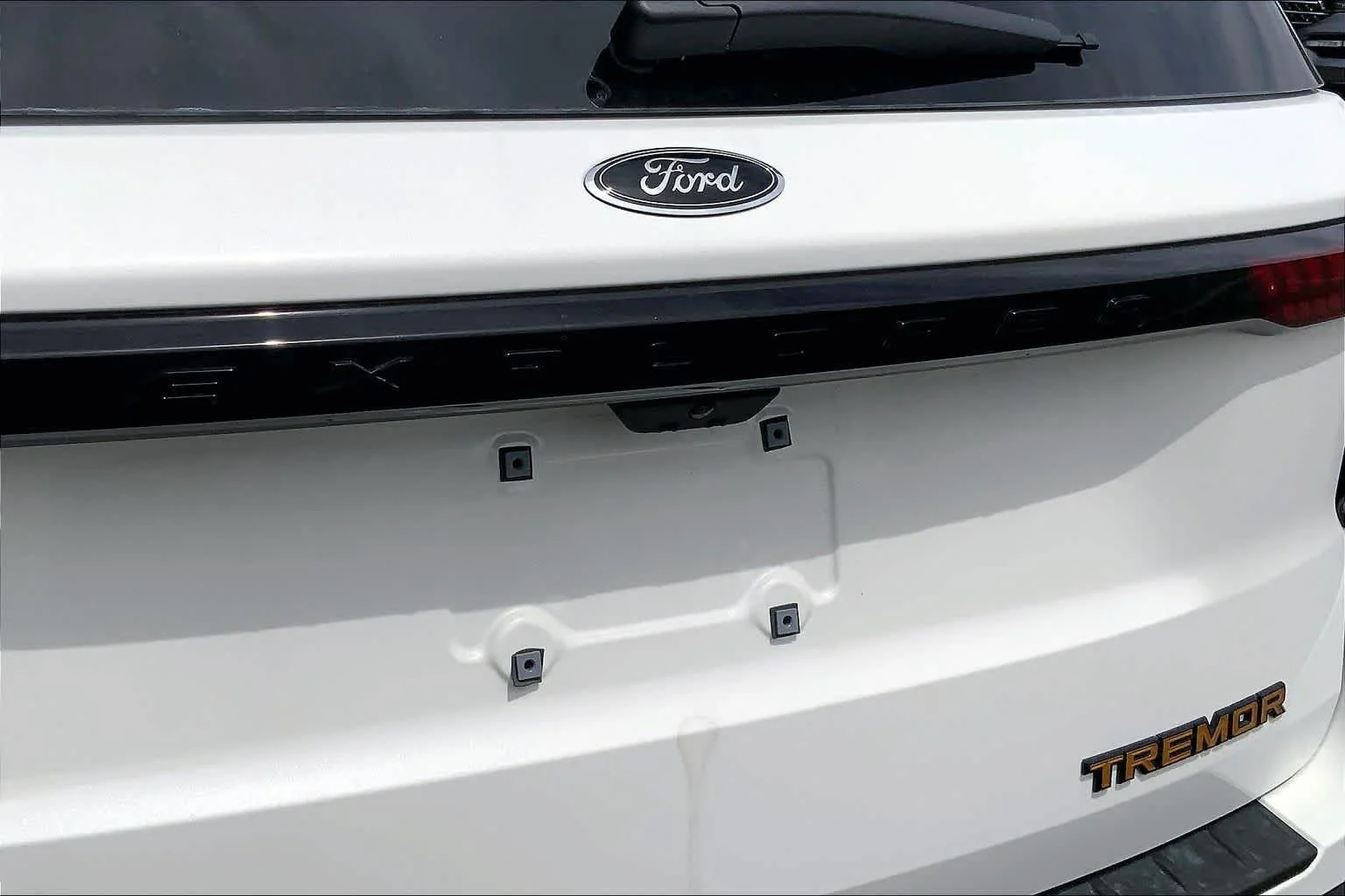 New 2026 Star White Metallic Tri-Coat Ford Tremor® image 6