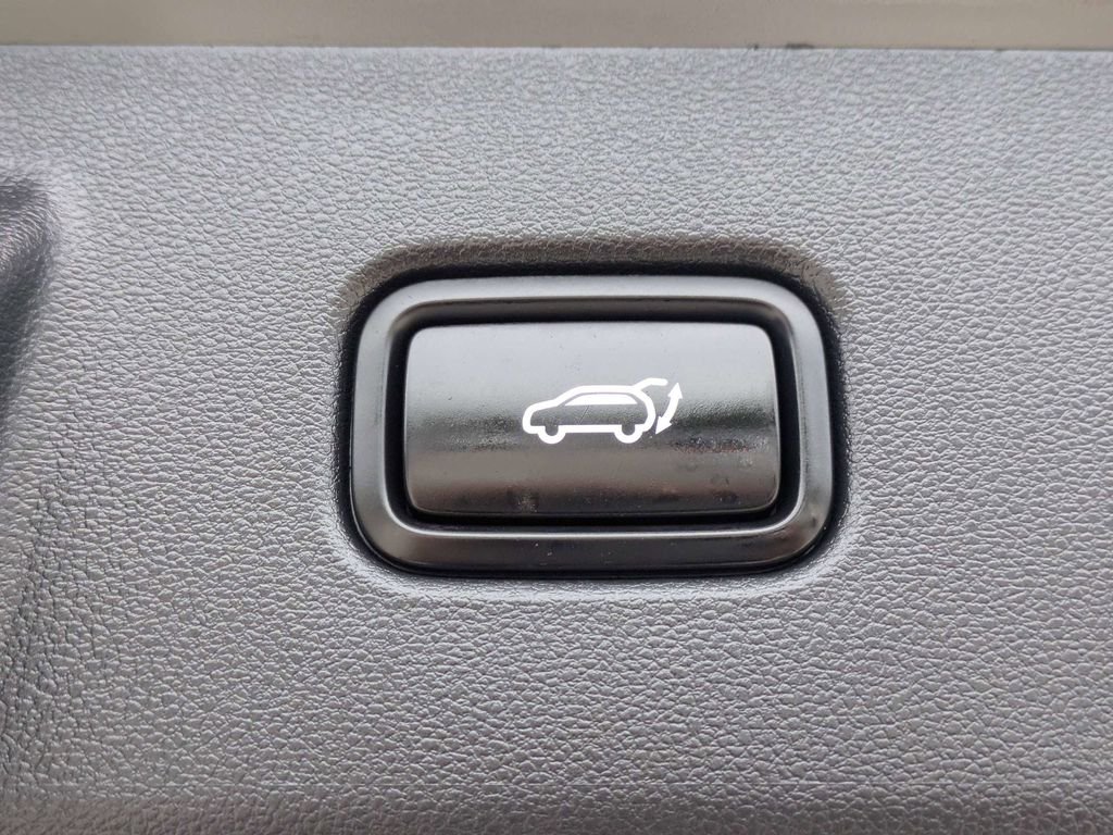 Certified Used 2025 Gray Hyundai SEL image 13