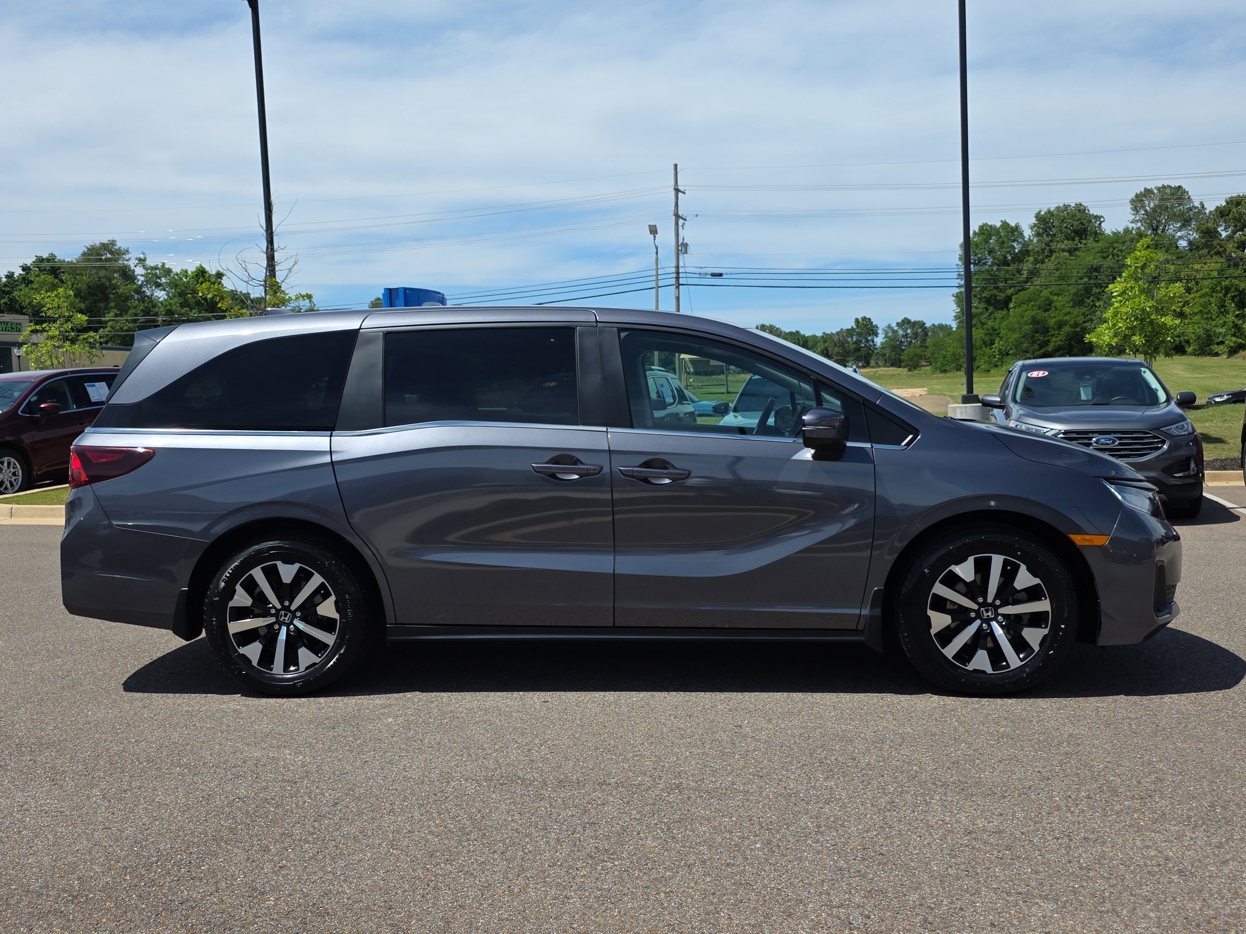 2025 Honda Odyssey EX-L - Photo 29