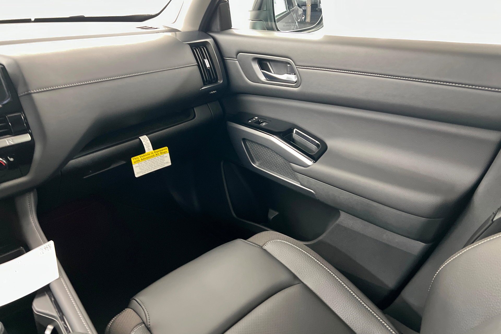 New 2026 Gun Metallic Nissan SL image 11