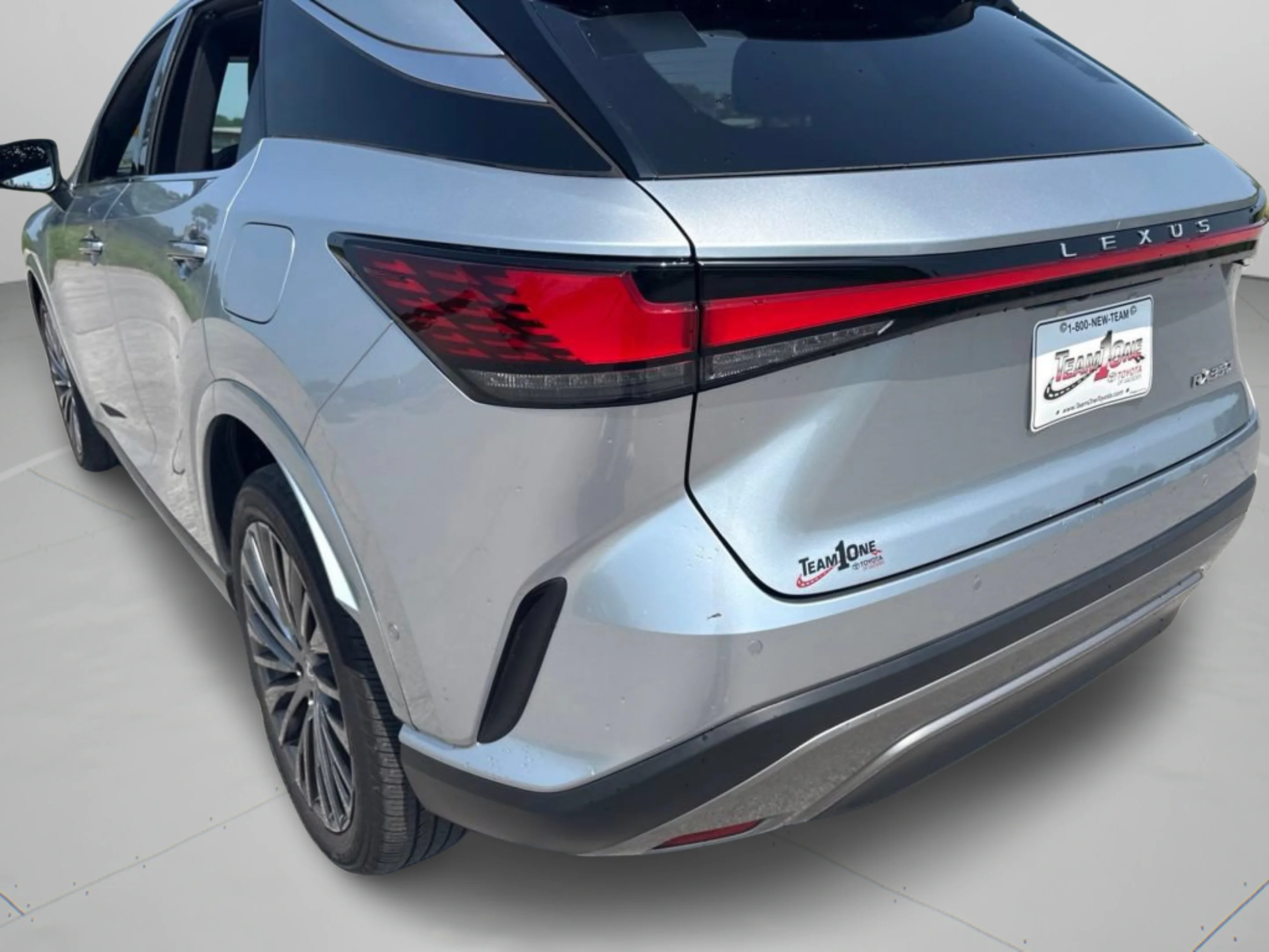 Used 2023 Iridium Lexus 350 Luxury image 33