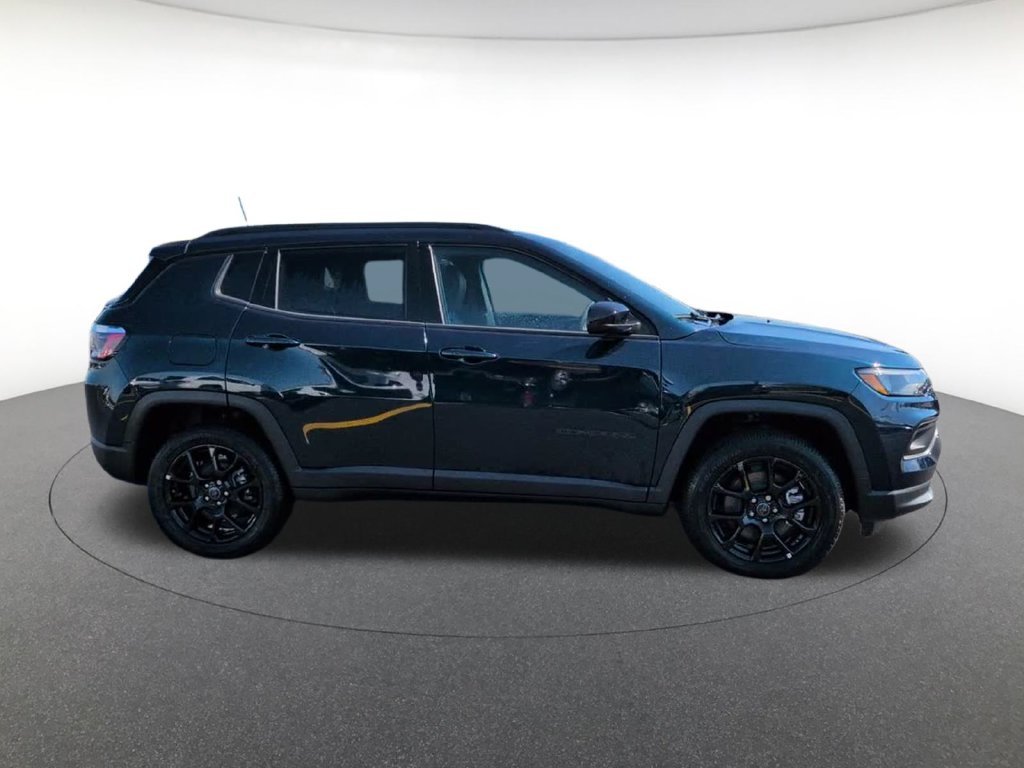 New 2026 Fathom Blue Pearl-Coat Exterior Paint Jeep Latitude image 5
