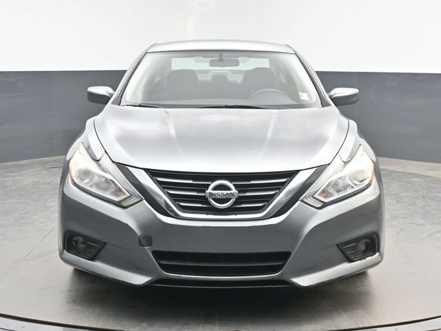 Used 2018 Gray Nissan 2.5 SV image 2