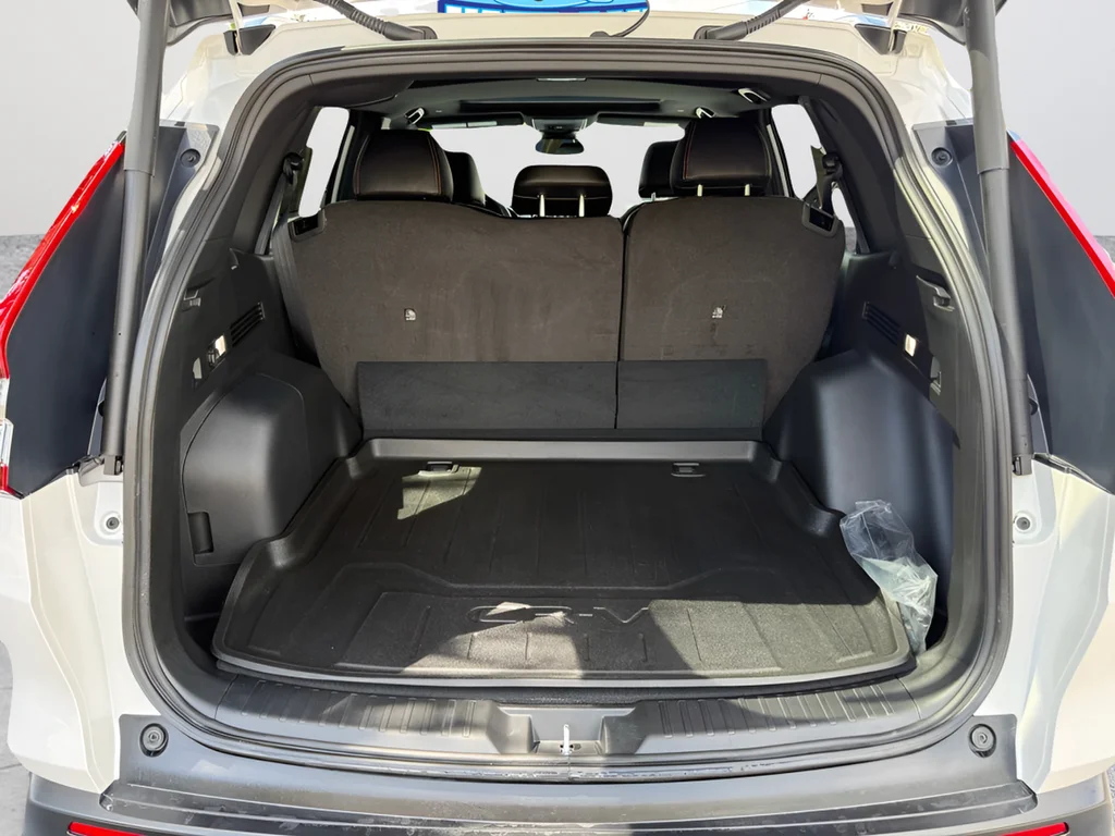 Used 2026 Platinum White Pearl Honda TrailSport image 37