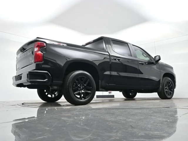 Used 2026 Black Chevrolet Custom image 27