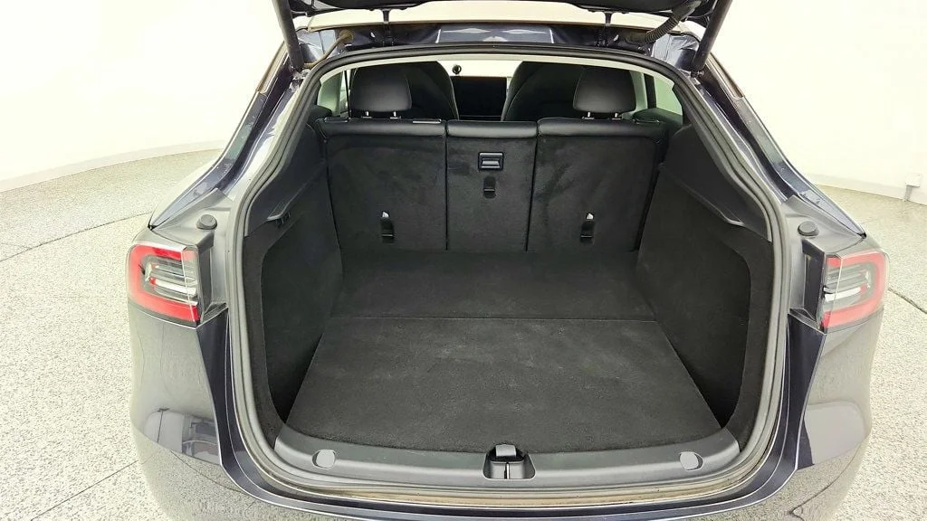 Used 2024 Stealth Grey Tesla RWD *Ltd Avail* image 27