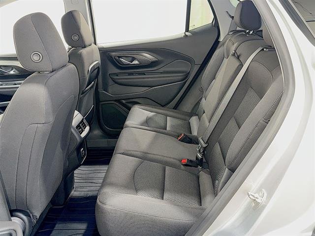 Used 2022 Quicksilver Metallic GMC SLE image 22