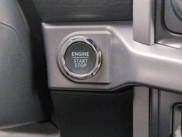 New 2026 Carbonized Gray Metallic Ford XLT image 15