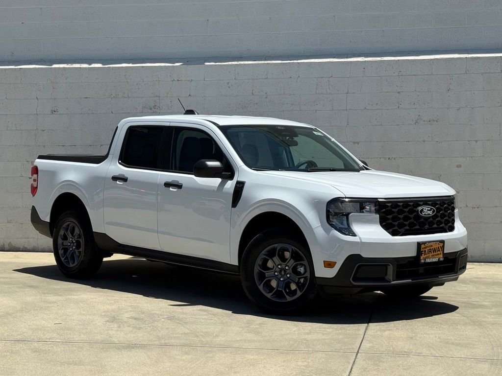 New 2026 Oxford White Ford XLT image 1