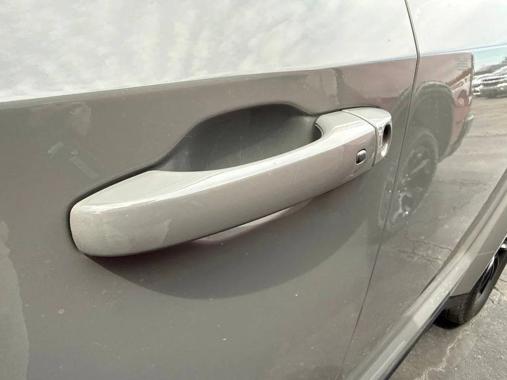 Used 2020 Gray Dodge SE image 11