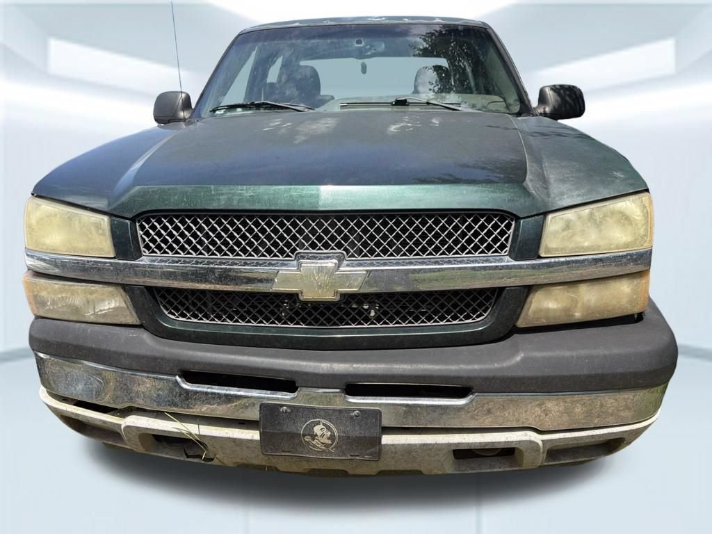 Used 2005 Dark Green Metallic Chevrolet LS image 2