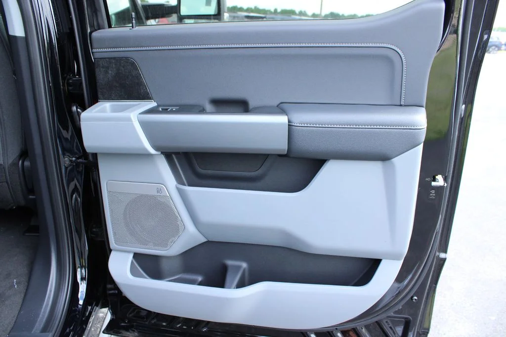 New 2026 Agate Black Metallic Ford F-250® XLT image 18