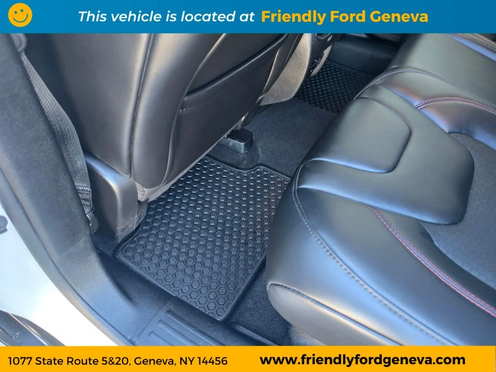 Used 2019 White Jeep Trailhawk image 13