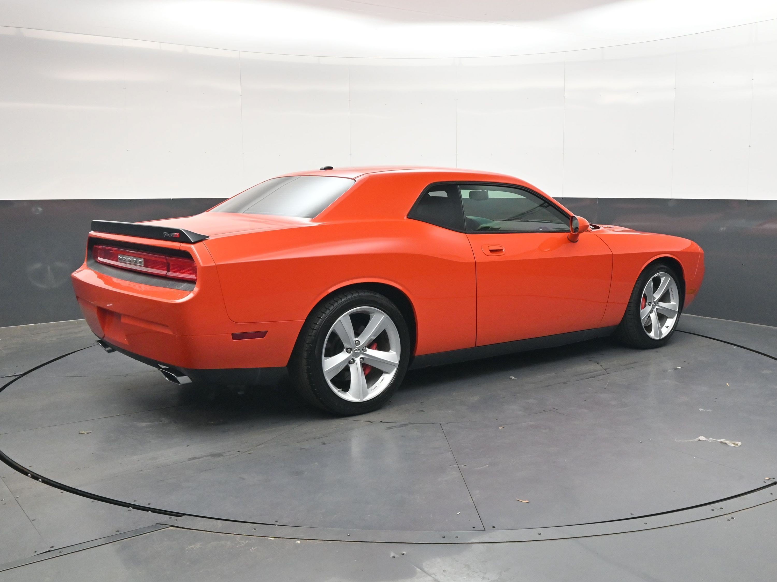 Used 2009 Hemi Orange Pearl Dodge SRT8 image 4
