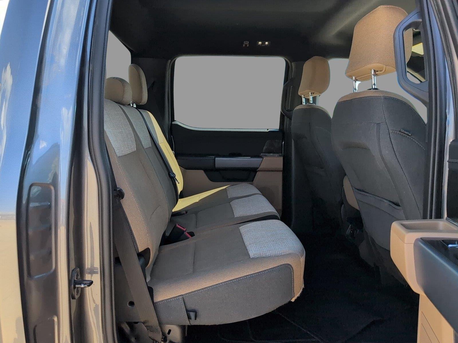 Used 2023 Oxford White Ford XLT image 23