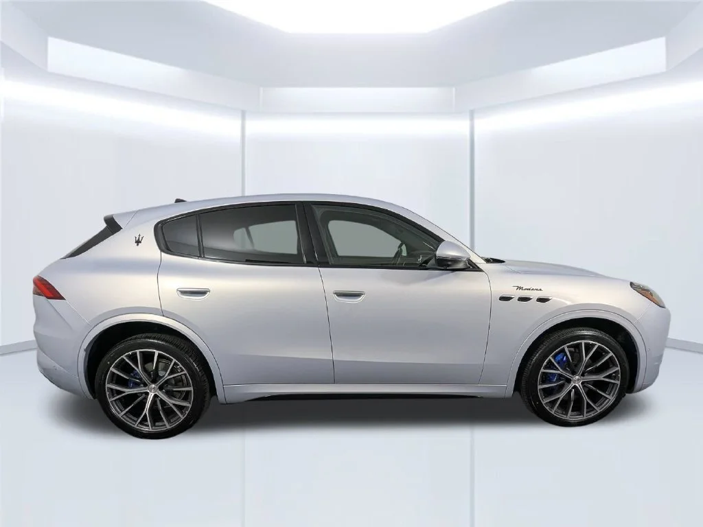 Certified Used 2023  Maserati Modena image 26