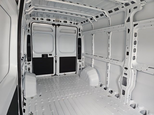 New 2026 Bright White Clearcoat Ram Tradesman image 16