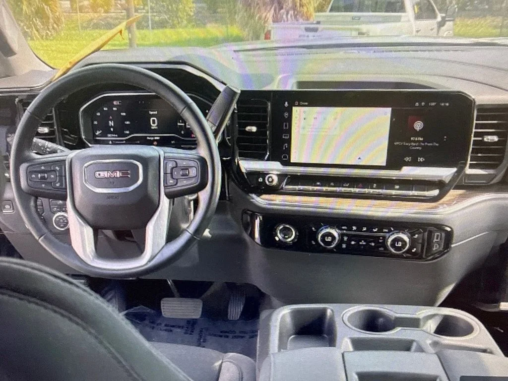 Used 2024 Silver GMC Elevation image 2