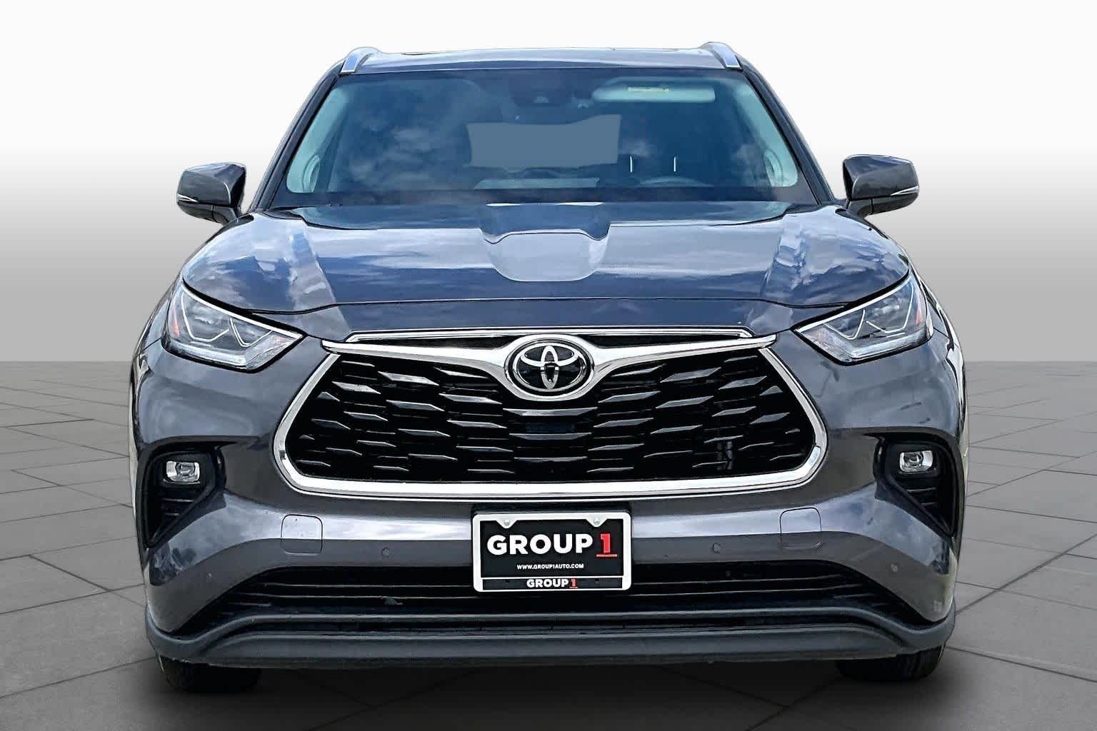 Used 2024 Magnetic Gray Metallic Toyota Limited image 4