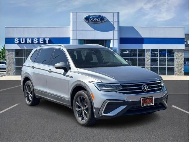 Used 2022 Pyrite Silver Metallic Volkswagen  image 1
