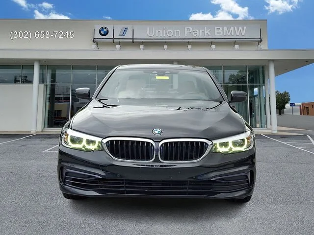 Used 2019 Black Sapphire Metallic BMW 530e xDrive iPerformance image 2