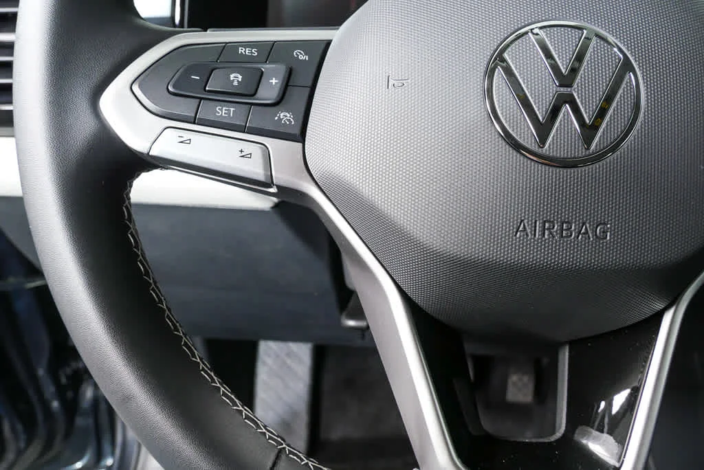 New 2026 Platinum Gray Metallic Volkswagen S image 9